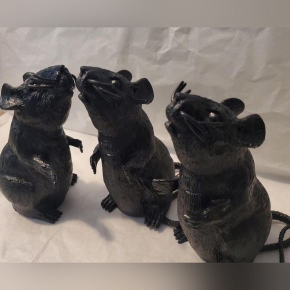 Black Rat Party Decorations- Set Of 3 - Picture 2 of 2